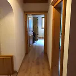 Grosses Helles Landhaus-apartment In Mit Garten 度假居