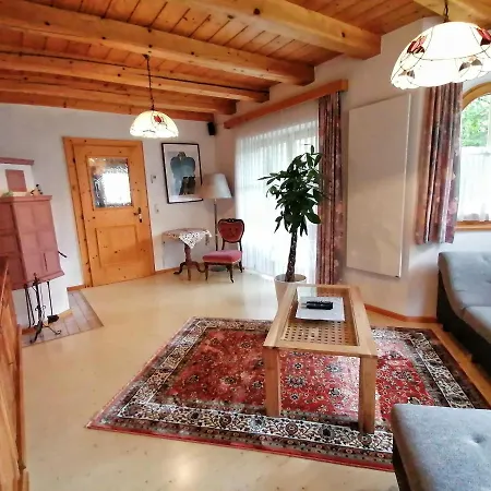Grosses Helles Landhaus-apartment In Mit Garten 度假居